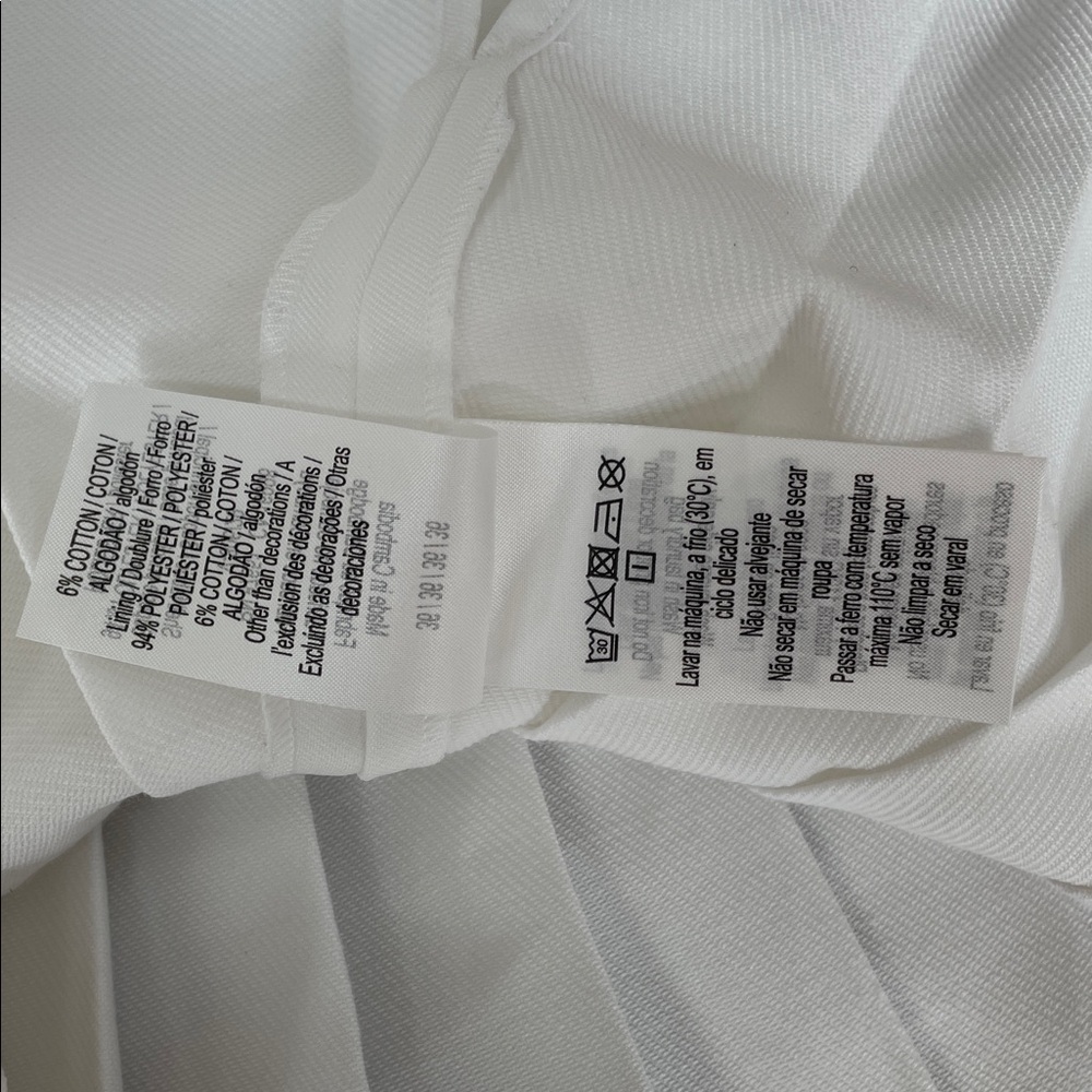 Lacoste Women's White Buttoned Tennis Skirt - Picture 6 of 6